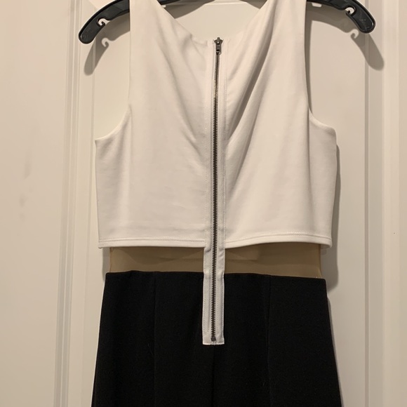 NWT Bailey 44 two-toned middle linebacker cocktail dress, womens size small - Picture 3 of 6